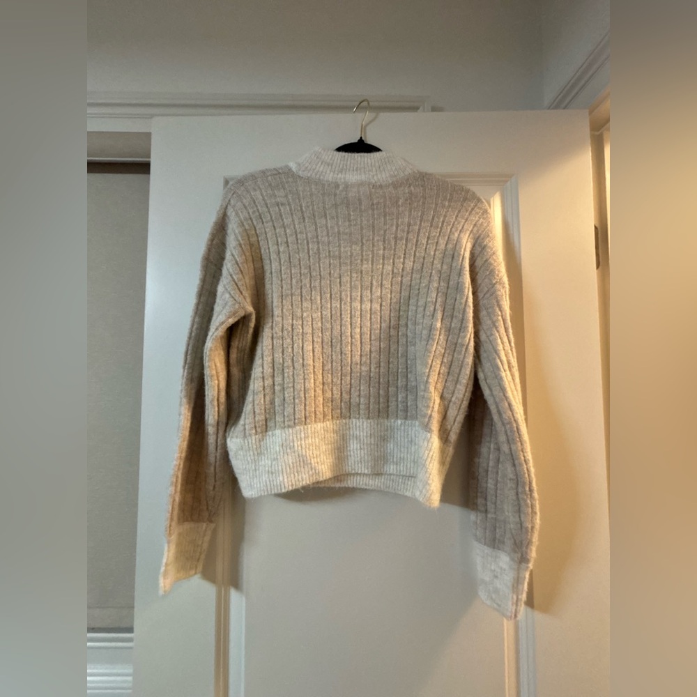Sincerely Jules Sweater (S) - Picture 3 of 4